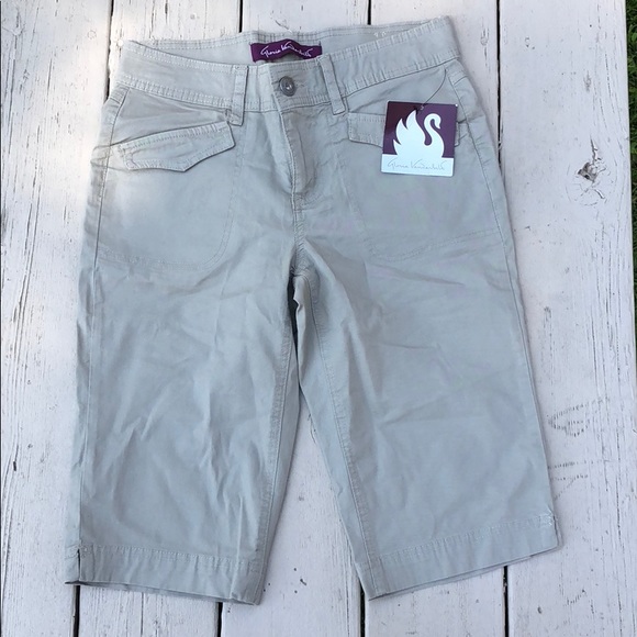 Gloria Vanderbilt Capri - Picture 1 of 5